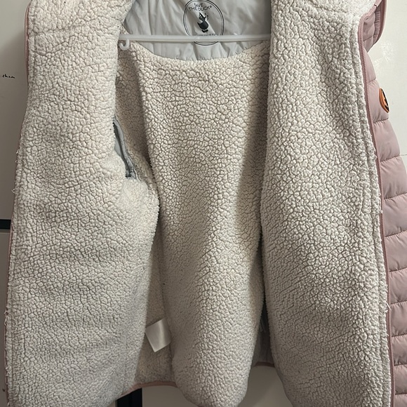 Save the Duck - Eco Friendly Animal Free Puffer with Sherpa Lining. Size 14 - Picture 5 of 5